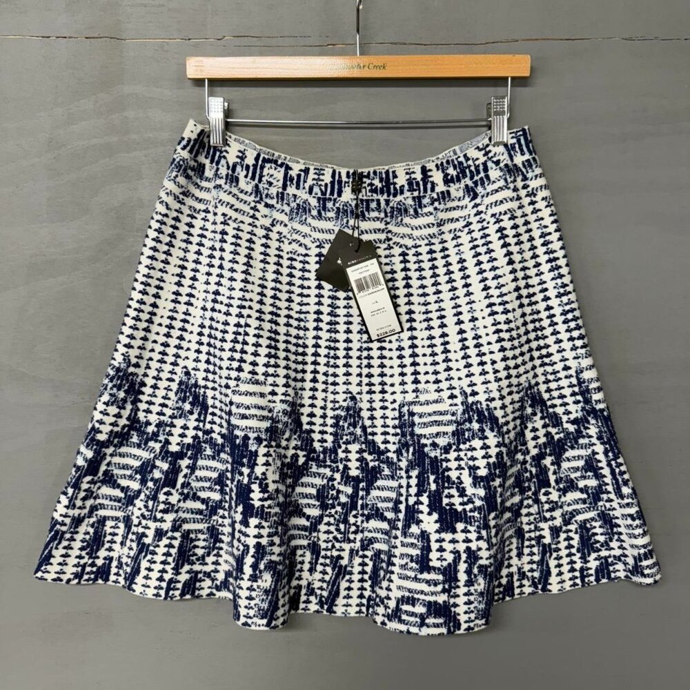 BCBGMaxazria New With Tags‎ White and Blue Stretchy Skirt Large